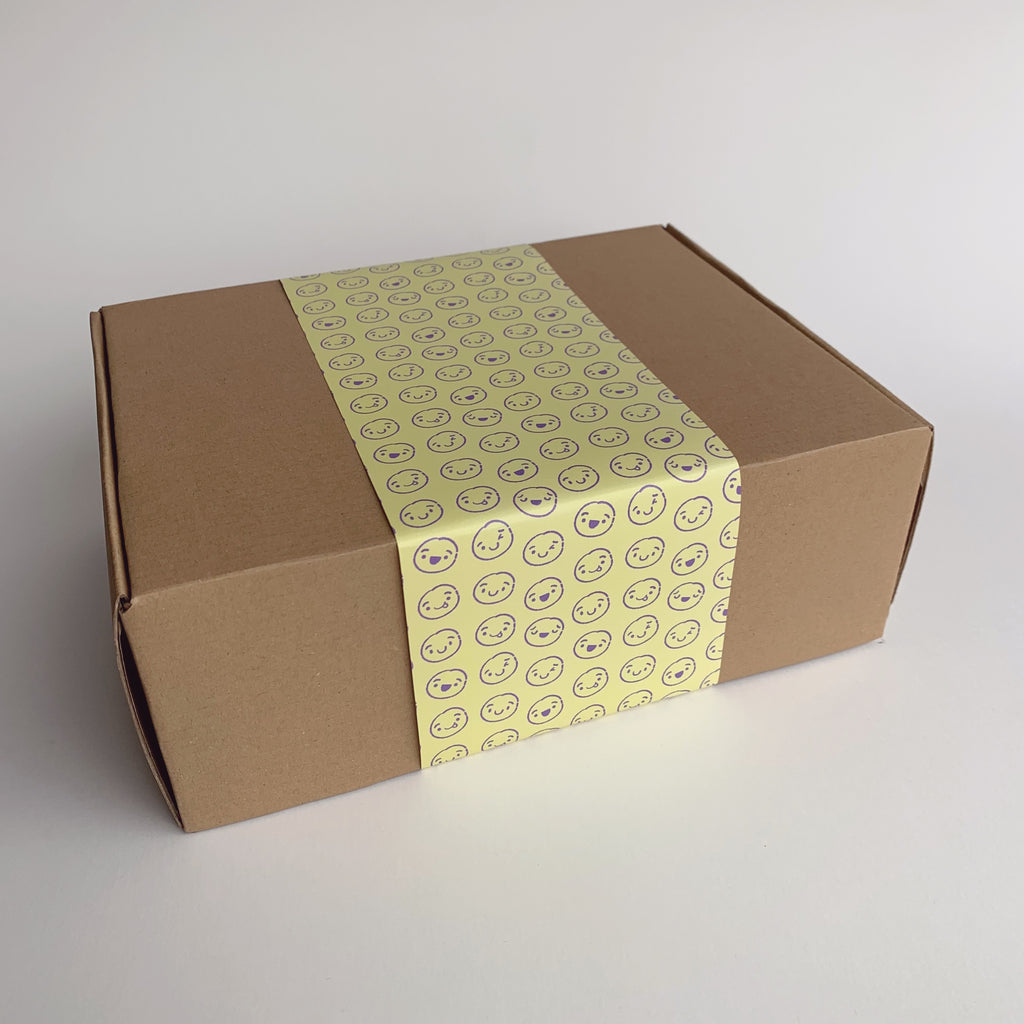 Caja de Regalo Caritas Amarillas